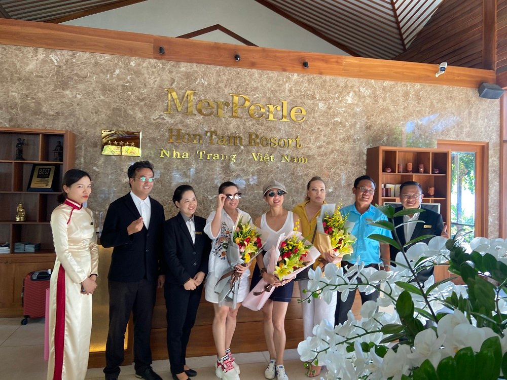 MerPerle Resorts and Hotels welcomed Celeb Ky Duyen and her friends to Hon Tam Island
