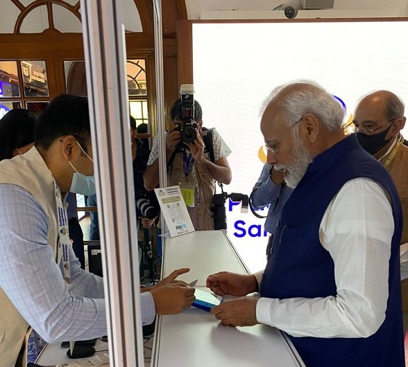 Paytm is the official digital payments partner for Pradhanmantri Sangrahalaya; PM Narendra Modi buys the first ticket