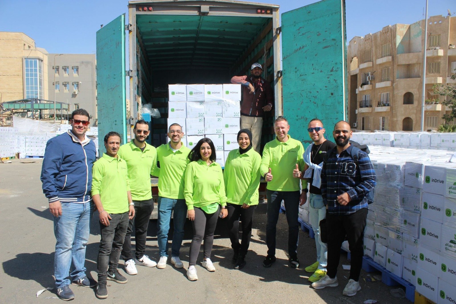 Indrive Freight Trucks Delivered 200 Boxes Provided by an Egyptian Food Bank From Trips Donation to Poor Districts in Cairo