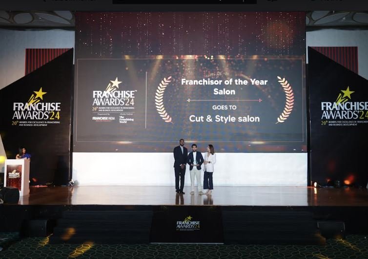 Cut & Style Salon Celebrates Consecutive Win as Best Franchisor of the Year at Franchise India Expo 2024
